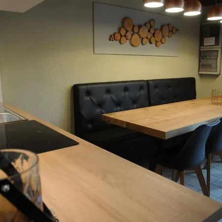 Holiday home Comfortable Renovated House With A Microwave Near