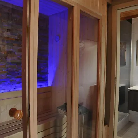 Comfortable Renovated House With A Microwave Near Holiday home