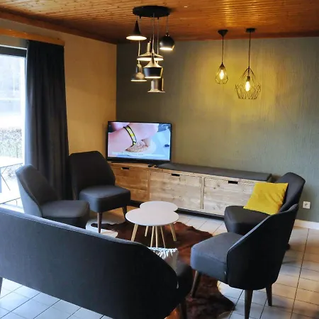 Comfortable Renovated House With A Microwave Near *